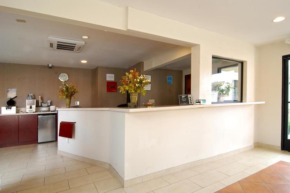 Chariot - Pasadena Motel 2*